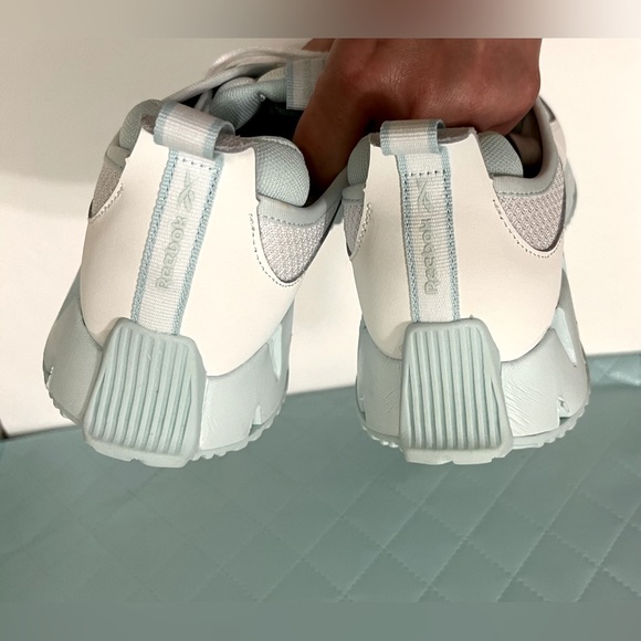 NWT REEBOK Zig Dynamica Women's sneakers 👟 size 8 - Picture 10 of 16